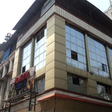 Girija Payyade Hotel กาลยัน ภายนอก รูปภาพ