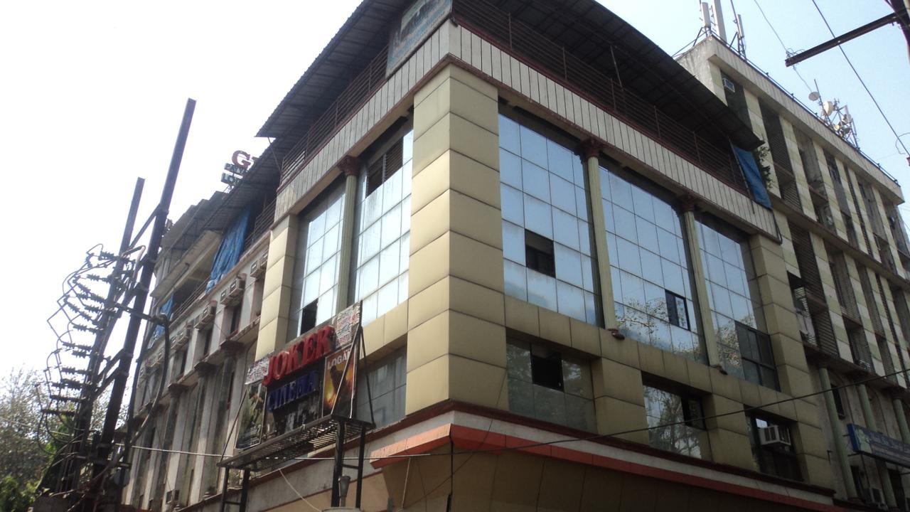 Girija Payyade Hotel กาลยัน ภายนอก รูปภาพ