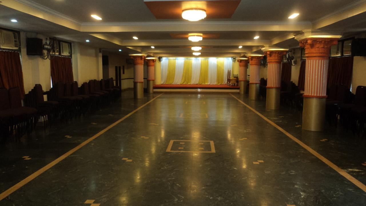 Girija Payyade Hotel กาลยัน ภายนอก รูปภาพ