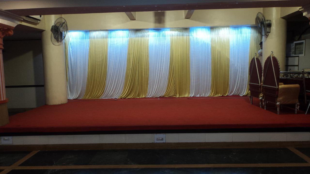 Girija Payyade Hotel กาลยัน ภายนอก รูปภาพ